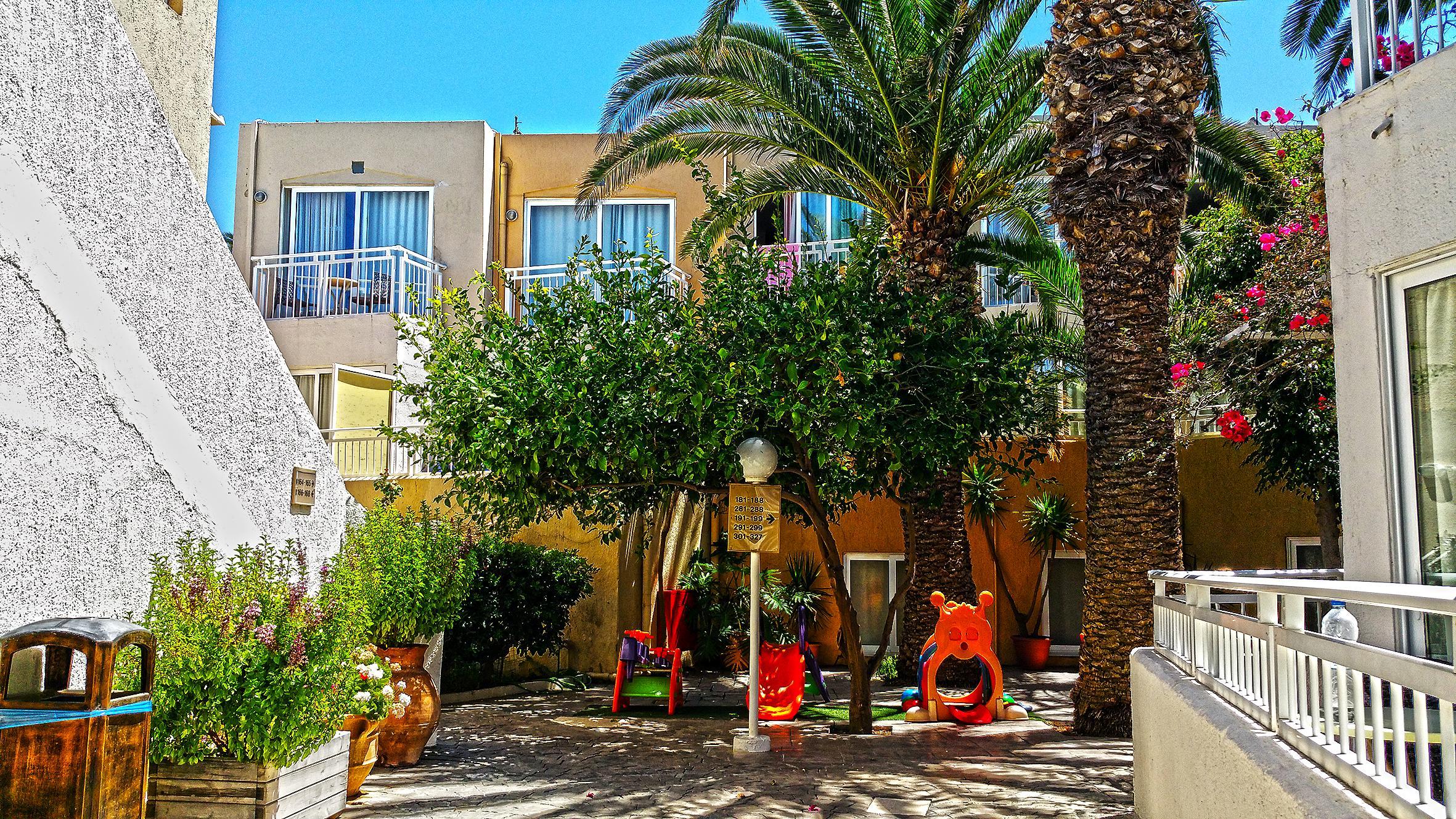 Nefeli Hotel Platanes  Bagian luar foto